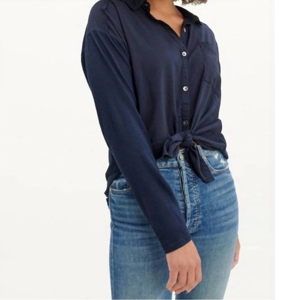 SPLENDID navy Paige button down top
